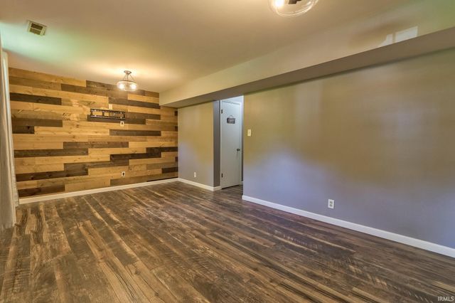 6116 Hickory Hill Lane, Evansville, IN 47710