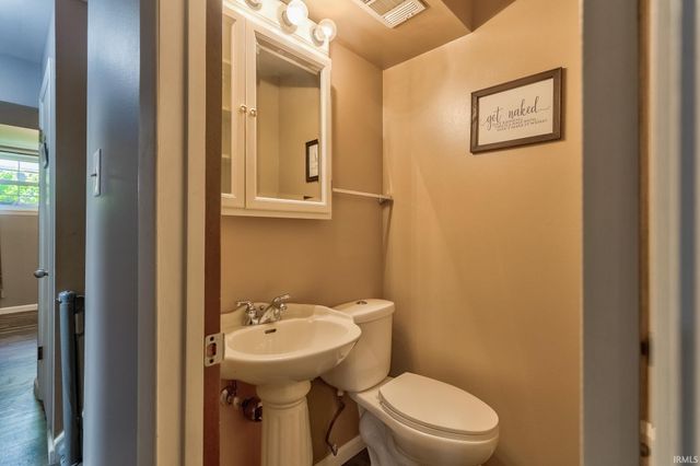 6116 Hickory Hill Lane, Evansville, IN 47710