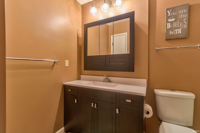 6116 Hickory Hill Lane, Evansville, IN 47710