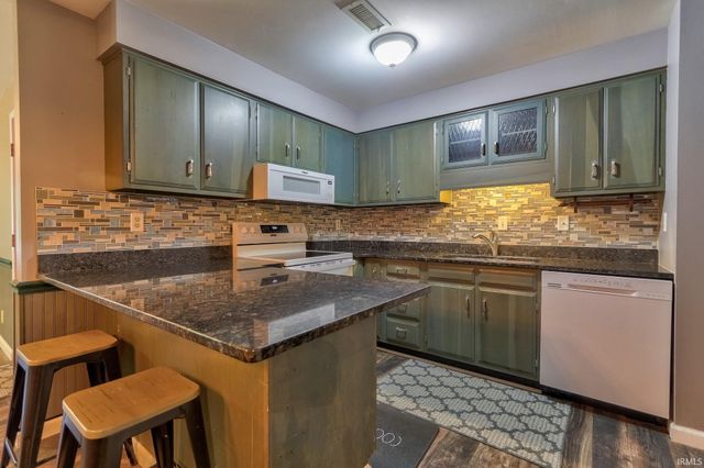 6116 Hickory Hill Lane, Evansville, IN 47710