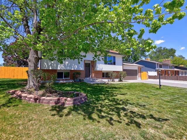 807 E DUSTY ROCK CIR, Sandy, UT 84094