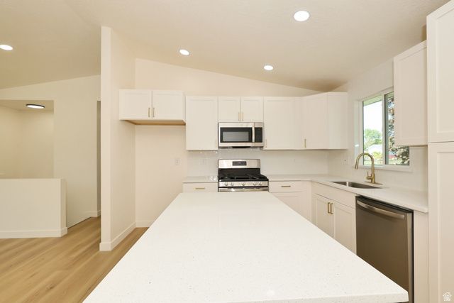 807 E DUSTY ROCK CIR, Sandy, UT 84094