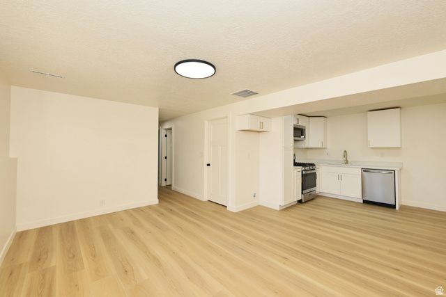807 E DUSTY ROCK CIR, Sandy, UT 84094