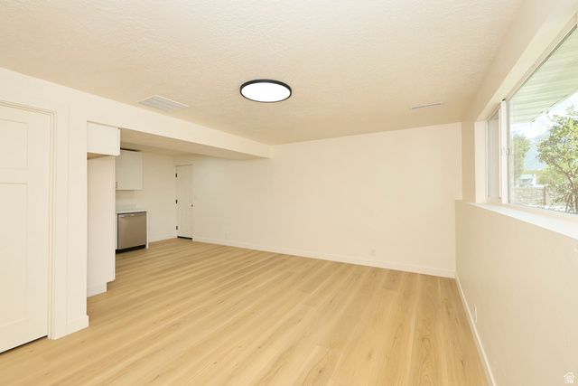 807 E DUSTY ROCK CIR, Sandy, UT 84094