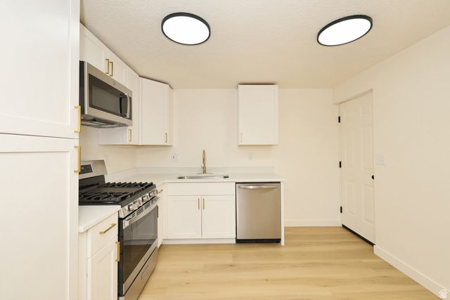807 E DUSTY ROCK CIR, Sandy, UT 84094