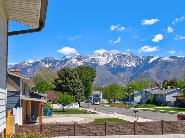 807 E DUSTY ROCK CIR, Sandy, UT 84094