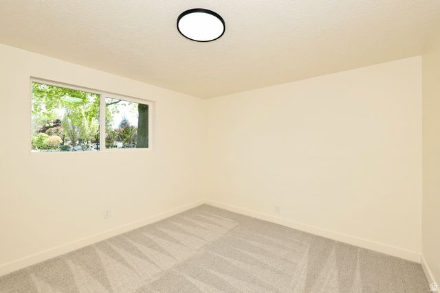 807 E DUSTY ROCK CIR, Sandy, UT 84094