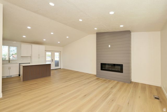 807 E DUSTY ROCK CIR, Sandy, UT 84094