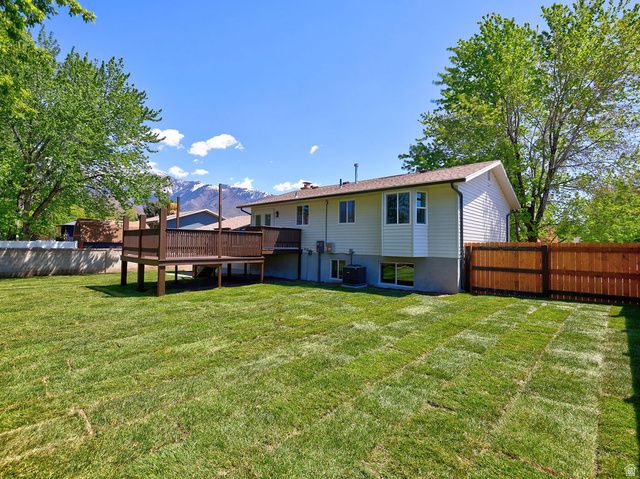 807 E DUSTY ROCK CIR, Sandy, UT 84094