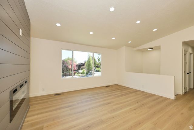 807 E DUSTY ROCK CIR, Sandy, UT 84094