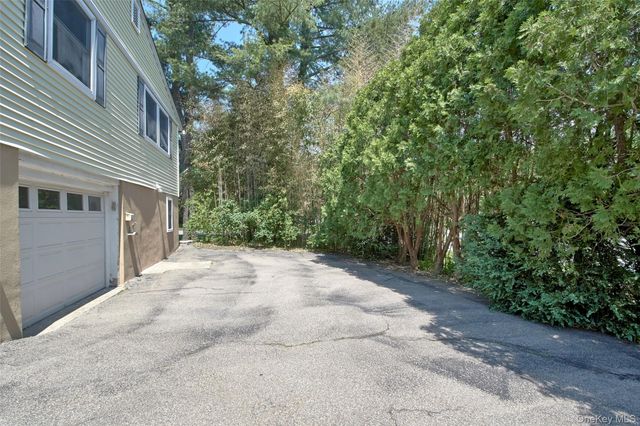 121 Parkview Place, Mount Kisco, NY 10549