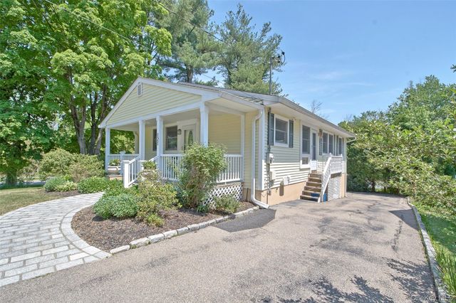 121 Parkview Place, Mount Kisco, NY 10549