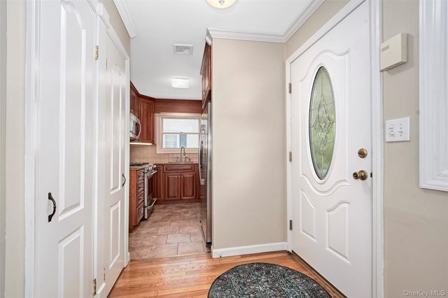 121 Parkview Place, Mount Kisco, NY 10549