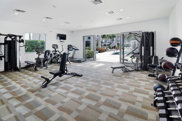 4033 NW 17th Way, Boca Raton, FL 33431