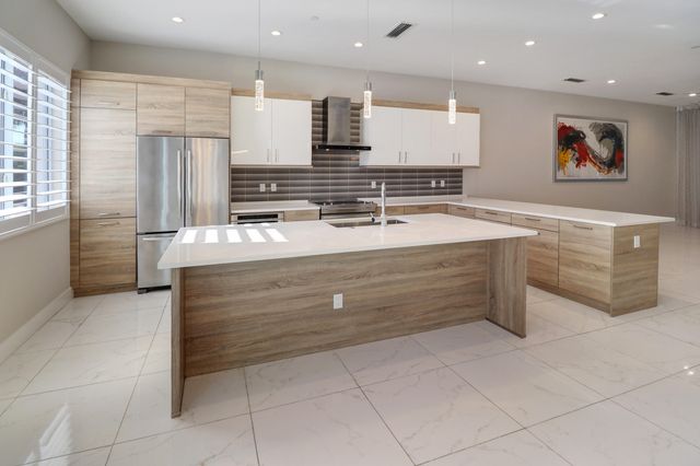 4033 NW 17th Way, Boca Raton, FL 33431