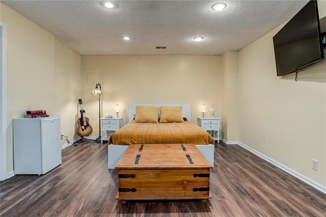11905 Centennial Park Street, Overland Park, KS 66213