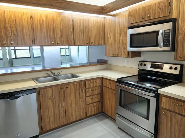 3501 Village Boulevard 403, West Palm Beach, FL 33409