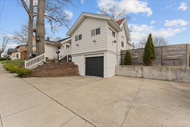 2888 Losantiville Avenue, Cincinnati, OH 45213