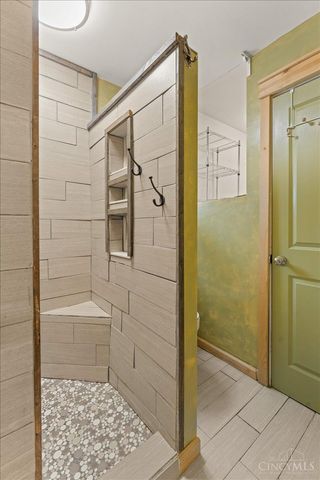 2888 Losantiville Avenue, Cincinnati, OH 45213