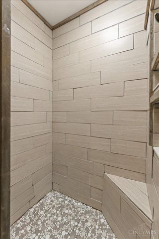 2888 Losantiville Avenue, Cincinnati, OH 45213