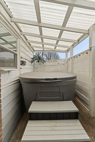 2888 Losantiville Avenue, Cincinnati, OH 45213