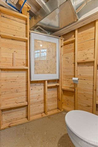 2888 Losantiville Avenue, Cincinnati, OH 45213