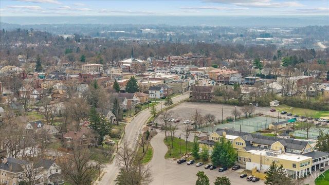 2888 Losantiville Avenue, Cincinnati, OH 45213