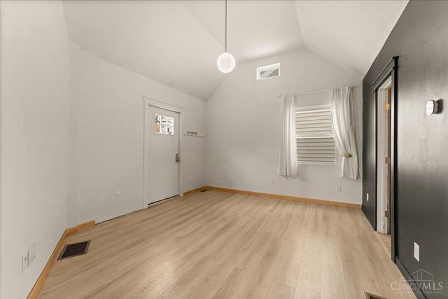 2888 Losantiville Avenue, Cincinnati, OH 45213