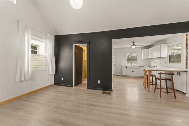 2888 Losantiville Avenue, Cincinnati, OH 45213