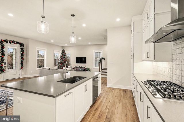 5513 VELTRI TER, Haymarket, VA 20169