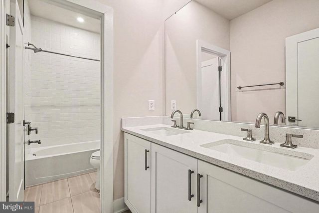 5513 VELTRI TER, Haymarket, VA 20169