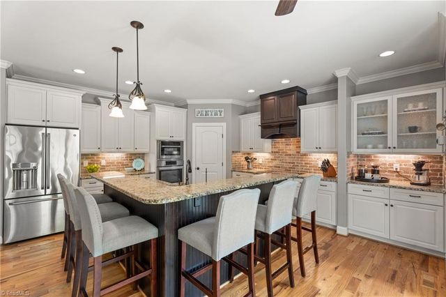 2162 Summerlyn Park Drive, Kernersville, NC 27284