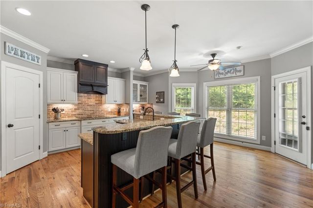 2162 Summerlyn Park Drive, Kernersville, NC 27284