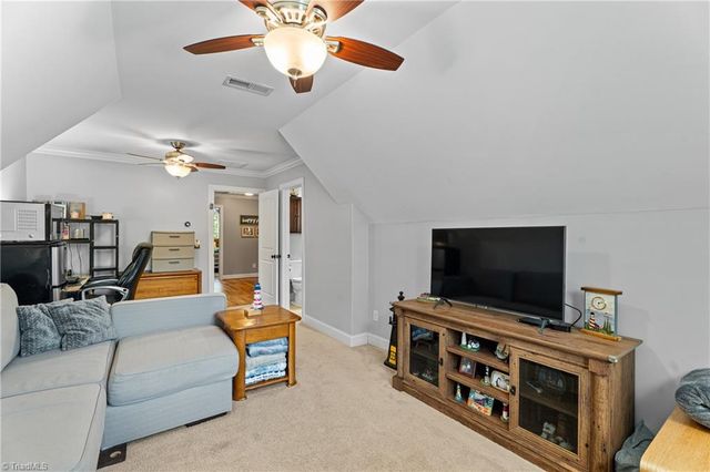 2162 Summerlyn Park Drive, Kernersville, NC 27284