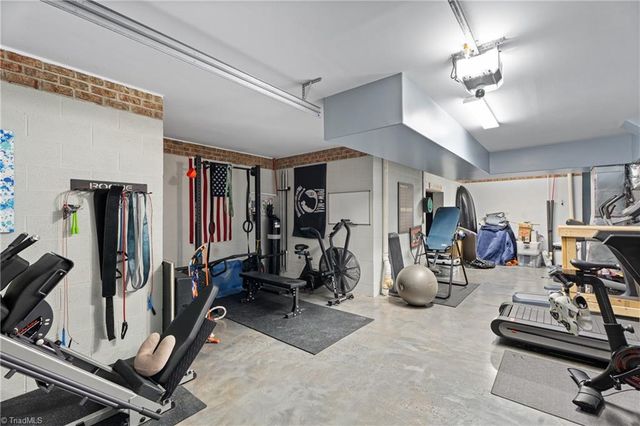 2162 Summerlyn Park Drive, Kernersville, NC 27284