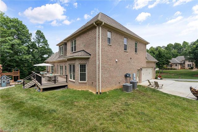 2162 Summerlyn Park Drive, Kernersville, NC 27284