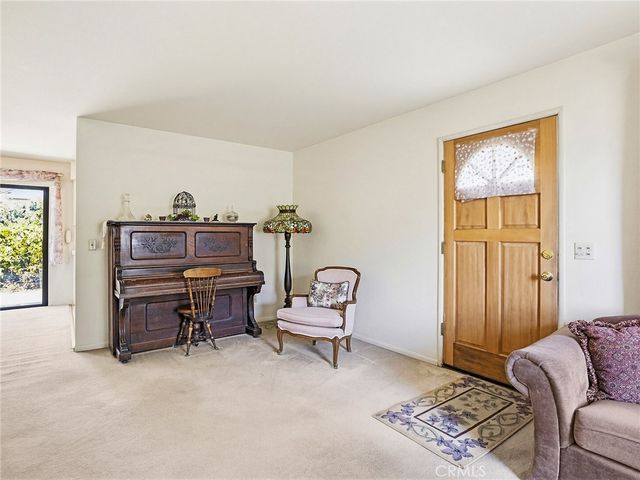 921 E Elmwood Avenue, Burbank, CA 91501