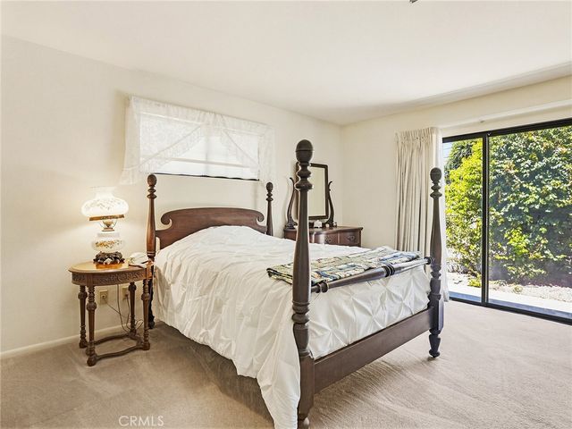 921 E Elmwood Avenue, Burbank, CA 91501