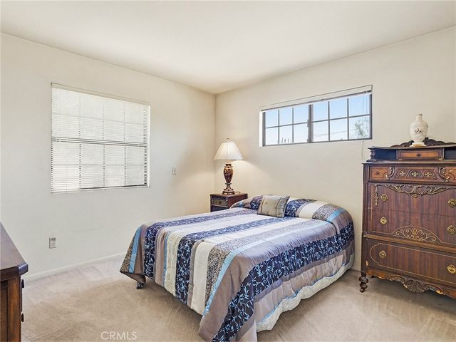 921 E Elmwood Avenue, Burbank, CA 91501