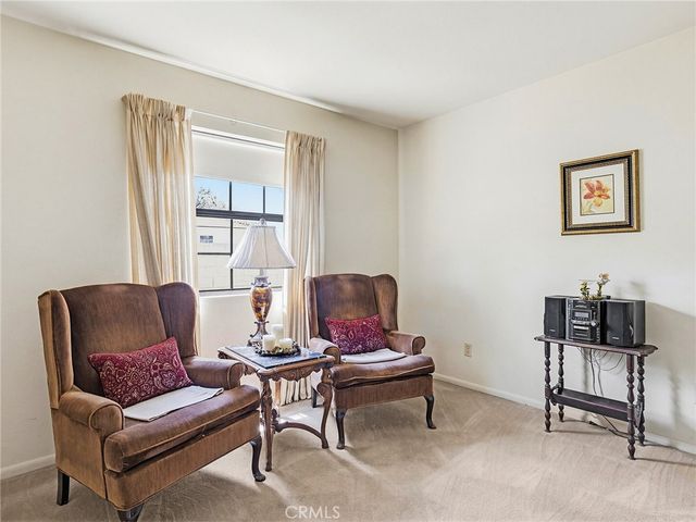 921 E Elmwood Avenue, Burbank, CA 91501