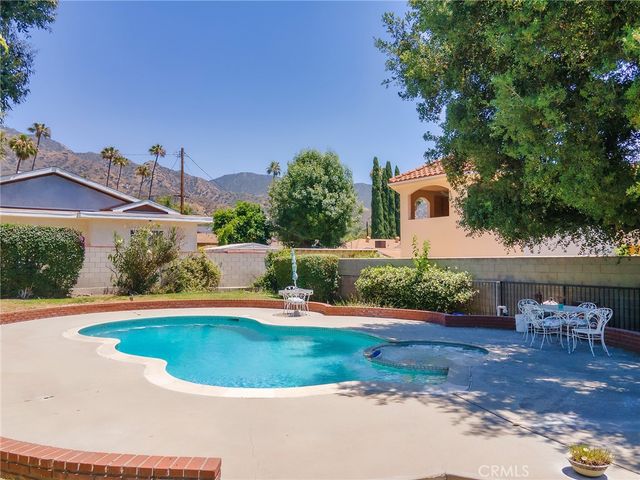 921 E Elmwood Avenue, Burbank, CA 91501
