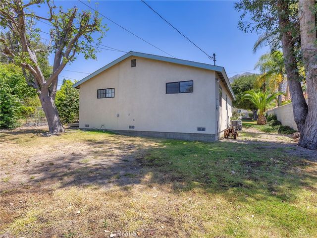 921 E Elmwood Avenue, Burbank, CA 91501