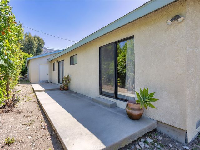 921 E Elmwood Avenue, Burbank, CA 91501