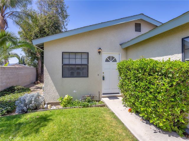 921 E Elmwood Avenue, Burbank, CA 91501
