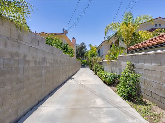921 E Elmwood Avenue, Burbank, CA 91501