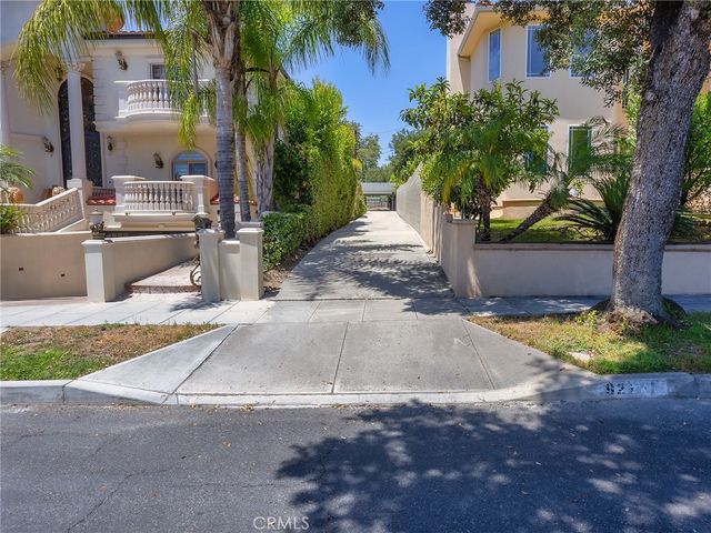 921 E Elmwood Avenue, Burbank, CA 91501
