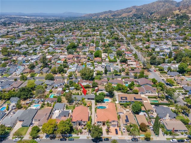 921 E Elmwood Avenue, Burbank, CA 91501