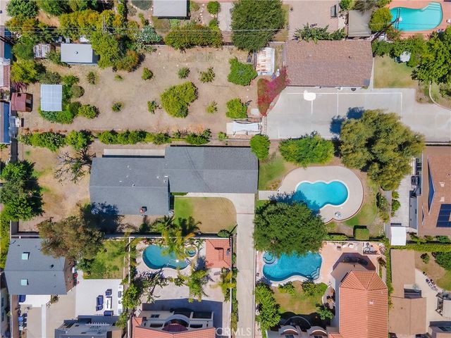921 E Elmwood Avenue, Burbank, CA 91501