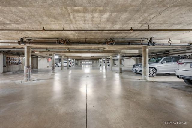 1605 E Central Road 301A, Arlington Heights, IL 60005