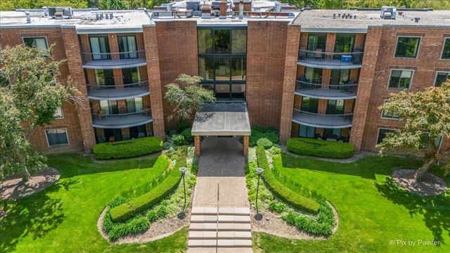 1605 E Central Road 301A, Arlington Heights, IL 60005